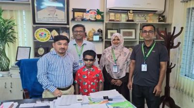 নোয়াখালীতে ১৩ বছরের শাকিলের চোখে ফিরল আলো