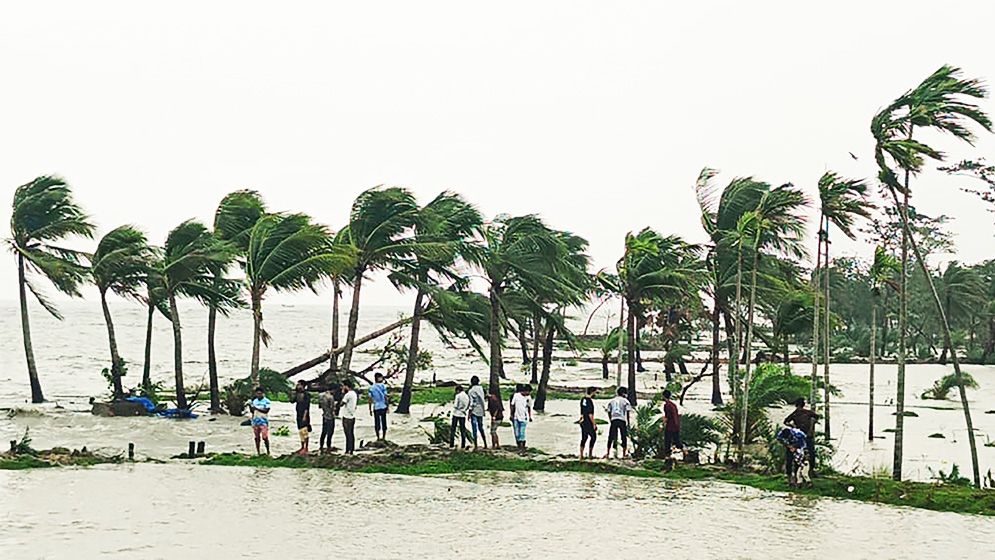 সমুদ্রবন্দরে সতর্কতা, পাঁচ দিন ঝড়-বৃষ্টি ও ভারি বর্ষণের সম্ভাবনা