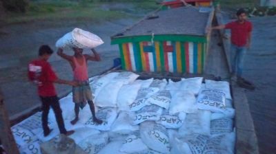 সুবর্ণচরে বিনির্দেশ বহির্ভূত সার বিক্রয় ও পরিবহনে দুই জনকে জরিমানা, ২৯৭ বস্তা সার জব্দ