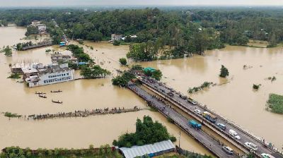 প্রবল বর্ষণ, বন্যা ও পাহাড়ধসে বিপর্যস্ত পাঁচ জেলা; প্রাণহানি বেড়ে ৩৯, ক্ষতিগ্রস্ত ৯ লাখের বেশি মানুষ