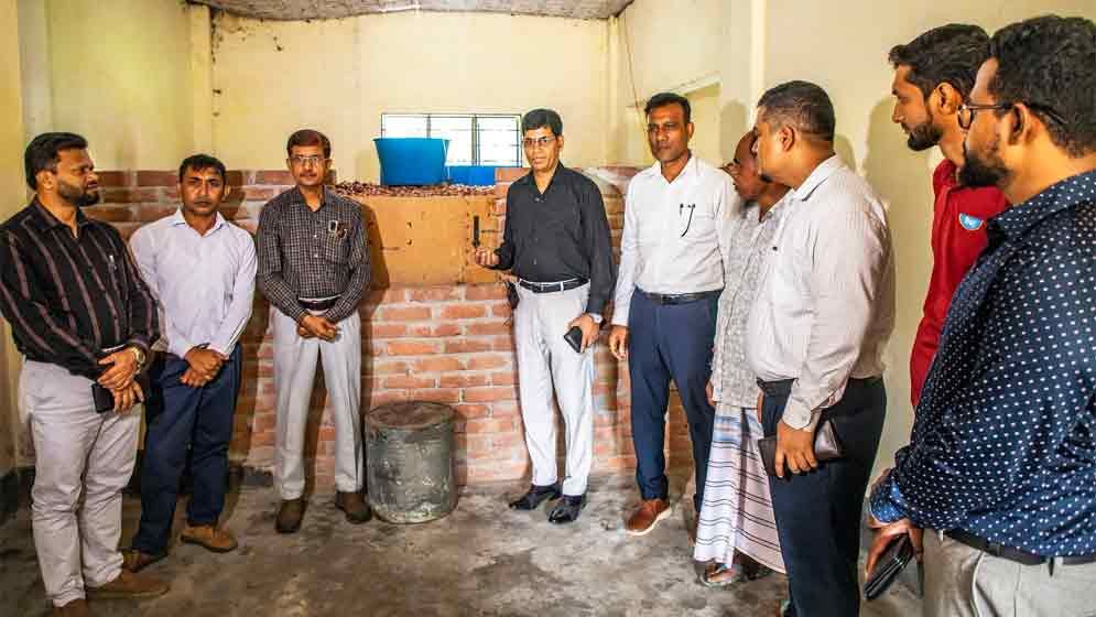 পেঁয়াজ সংরক্ষণে আরও ১৫ হাজার এয়ার ফ্লো মেশিন দেবে সরকার